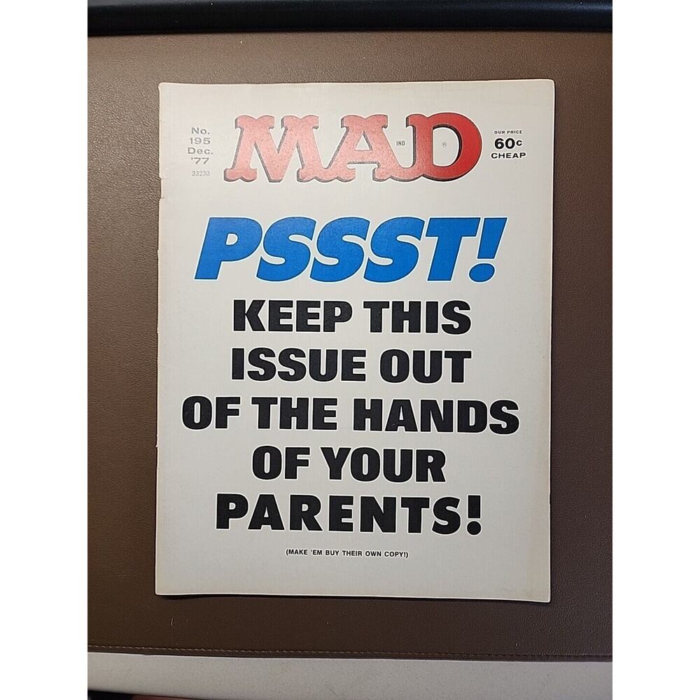 1977 MAD Magazine December No. 195 Airplot '77‎ M129